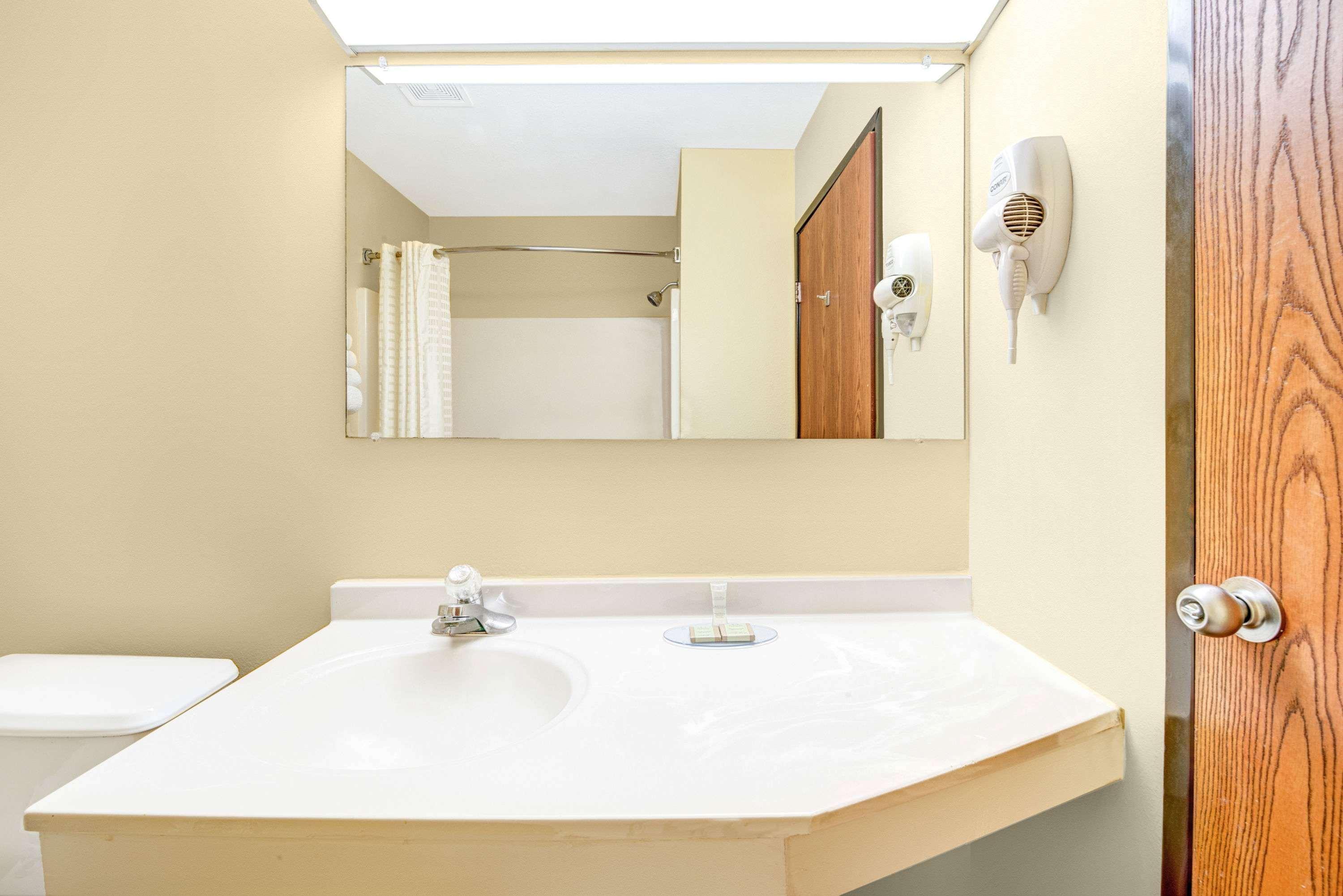 Super 8 By Wyndham Mckinney/Plano Area Εξωτερικό φωτογραφία