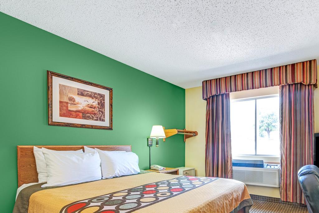 Super 8 By Wyndham Mckinney/Plano Area Εξωτερικό φωτογραφία
